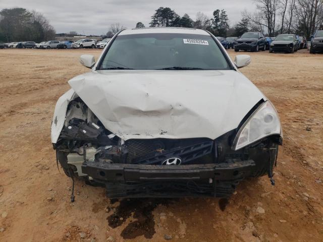 KMHHU6KH8BU063223 - 2011 HYUNDAI GENESIS CO 3.8L WHITE photo 5