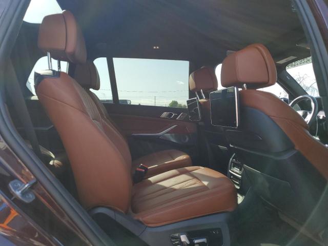 5UXCX6C14N9K25149 - 2022 BMW X7 ALPINA XB7 勃艮第红 照片 11