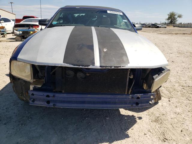 1ZVFT84N055258614 - 2005 FORD MUSTANG BLUE photo 5