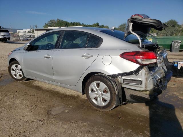 3KPFL4A79HE089221 - 2017 KIA FORTE LX SILVER photo 2