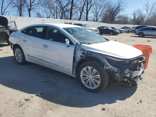 1G4ZP5SZ9JU127296 - 2018 BUICK LACROSSE ESSENCE WHITE photo 4