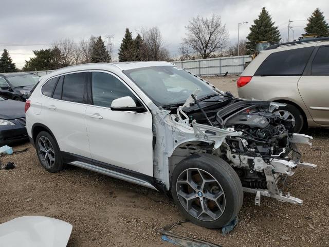 WBXHU7C51K5L11775 - 2019 BMW X1 SDRIVE28I WHITE photo 4