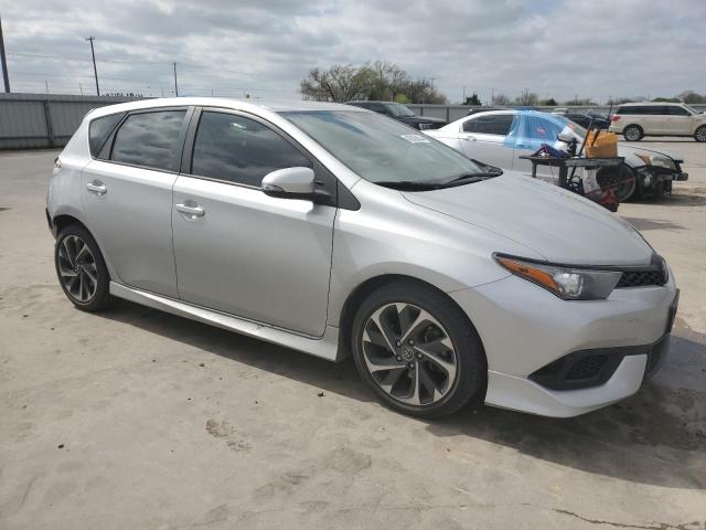 JTNKARJE1JJ567412 - 2018 TOYOTA COROLLA IM SILVER photo 4