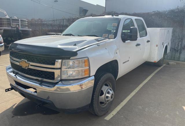 1GB4CZC81EF157785 - 2014 CHEVROLET SILVERADO C3500 WHITE photo 2