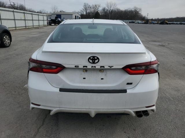 4T1T11AKXPU754876 - 2023 TOYOTA CAMRY SE NIGHT SHADE WHITE photo 6