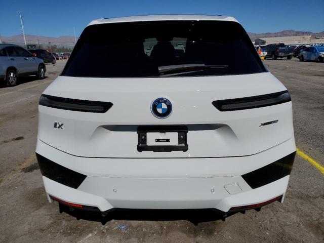 WB523CF03SCS11280 - 2025 BMW IX XDRIVE50 WHITE photo 6