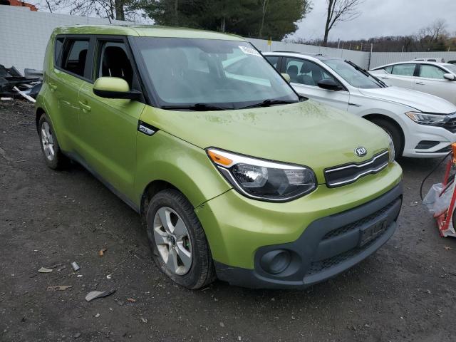 KNDJN2A25J7903299 - 2018 KIA SOUL GREEN photo 4