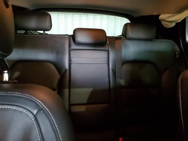 SJKCH5CP3JA058365 - 2018 INFINITI QX30 BASE Silber Foto 10