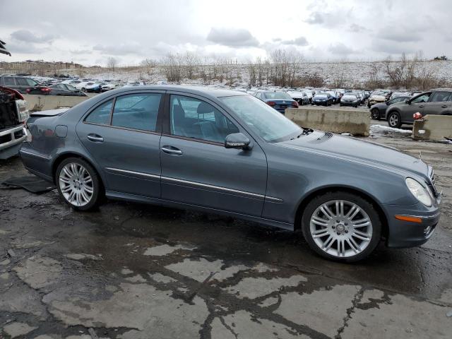 WDBUF56X18B226175 - 2008 MERCEDES-BENZ E 350 BLUE photo 4