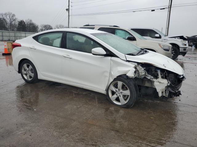 5NPDH4AE8DH303158 - 2013 HYUNDAI ELANTRA GLS WHITE photo 4