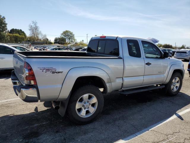 5TFTX4GN4BX003981 - 2011 TOYOTA TACOMA PRERUNNER ACCESS CAB SILVER photo 3