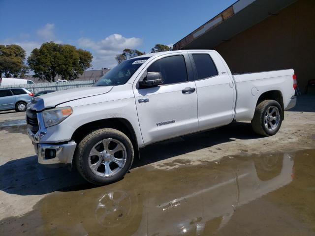 5TFRY5F14FX173923 - 2015 TOYOTA TUNDRA DOUBLE CAB SR/SR5 WHITE photo 1
