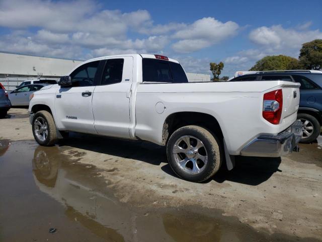 5TFRY5F14FX173923 - 2015 TOYOTA TUNDRA DOUBLE CAB SR/SR5 WHITE photo 2