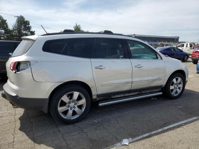 1GNKRLEDXCJ222305 - 2012 CHEVROLET TRAVERSE LTZ WHITE photo 3