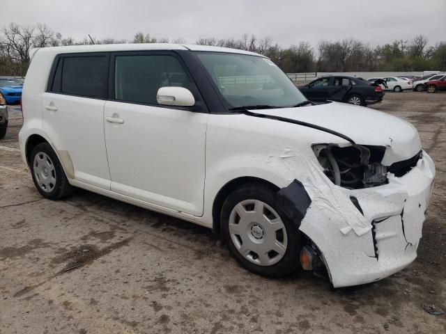 JTLZE4FE1B1120197 - 2011 SCION XB XB WHITE photo 4