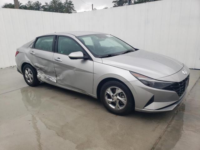 5NPLL4AG9MH043333 - 2021 HYUNDAI ELANTRA SE SILVER photo 4