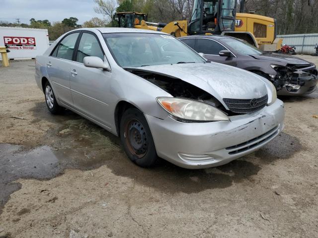4T1BE32K83U688140 - 2003 TOYOTA CAMRY LE SILVER photo 4
