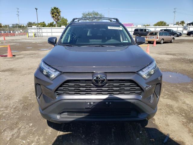 2T3P1RFV4RW412109 - 2024 TOYOTA RAV4 XLE GRAY photo 5