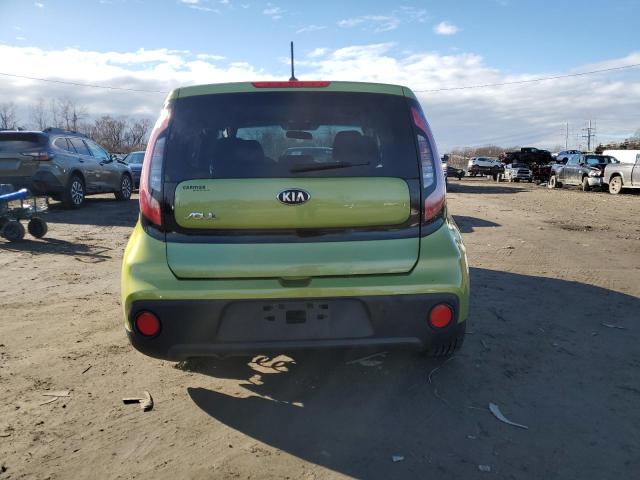 KNDJN2A2XJ7902469 - 2018 KIA SOUL GREEN photo 6