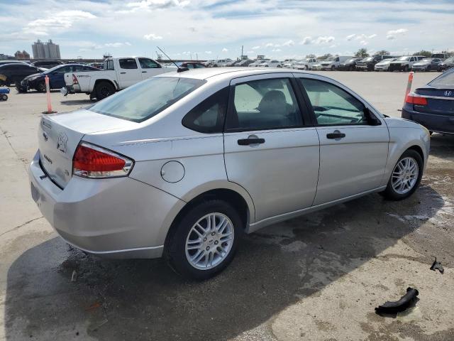 1FAHP3FN6BW124475 - 2011 FORD FOCUS SE SILVER photo 3