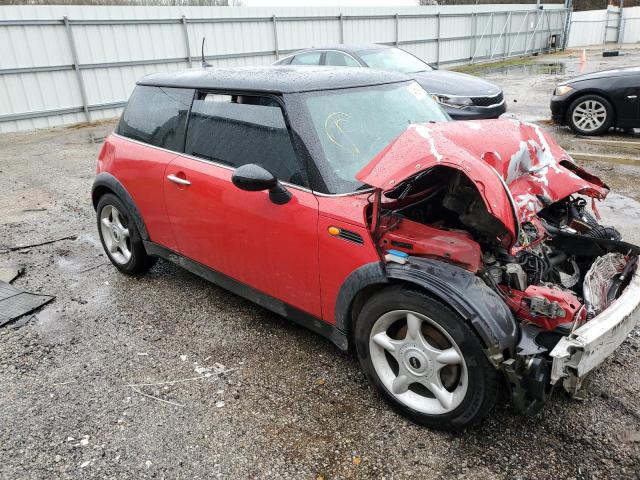 WMWRC33546TJ79686 - 2006 MINI COOPER RED photo 4