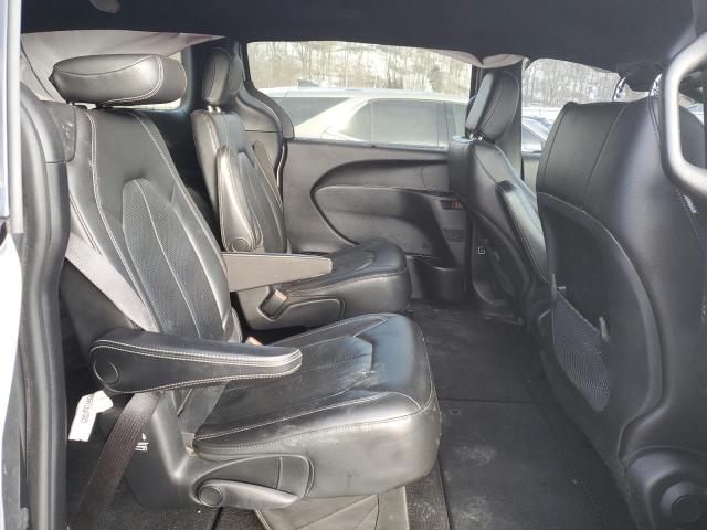 2C4RC3BG7LR289222 - 2020 CHRYSLER PACIFICA TOURING L SILVER photo 11