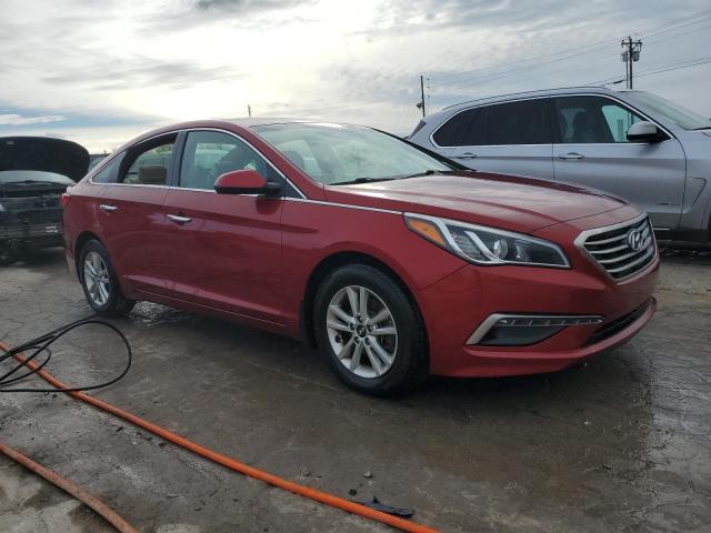 5NPE24AF1FH090703 - 2015 HYUNDAI SONATA SE RED photo 4