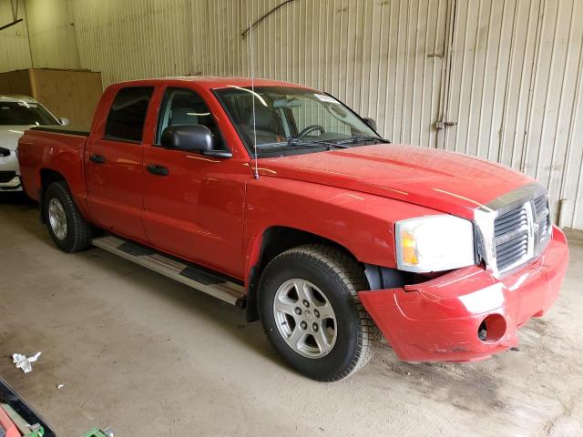 1D7HE48N56S501397 - 2006 DODGE DAKOTA QUAD SLT RED photo 4