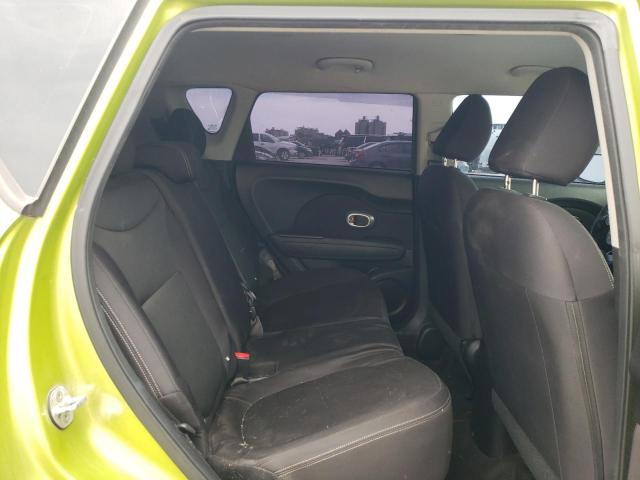 KNDJN2A2XF7758302 - 2015 KIA SOUL GREEN photo 10