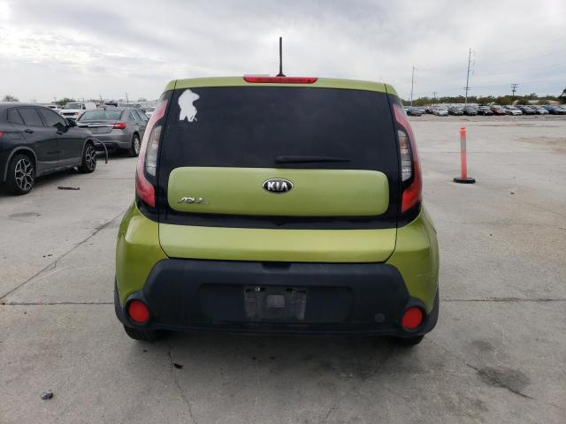 KNDJN2A2XF7758302 - 2015 KIA SOUL GREEN photo 6