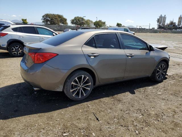 5YFBURHE6HP714654 - 2017 TOYOTA COROLLA L GRAY photo 3