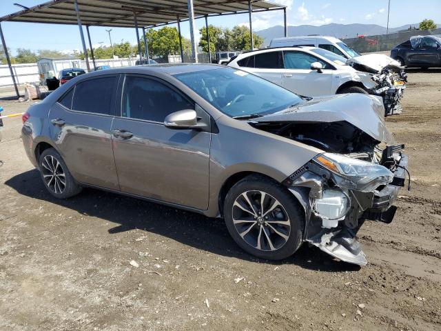 5YFBURHE6HP714654 - 2017 TOYOTA COROLLA L GRAY photo 4