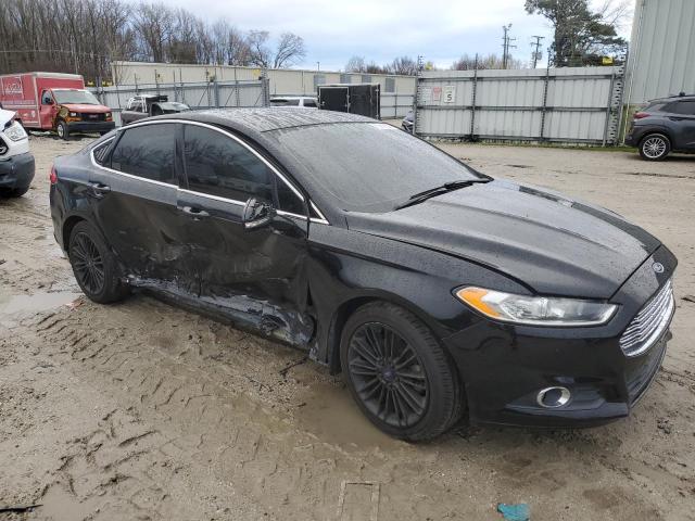 3FA6P0H91GR395850 - 2016 FORD FUSION SE BLACK photo 4