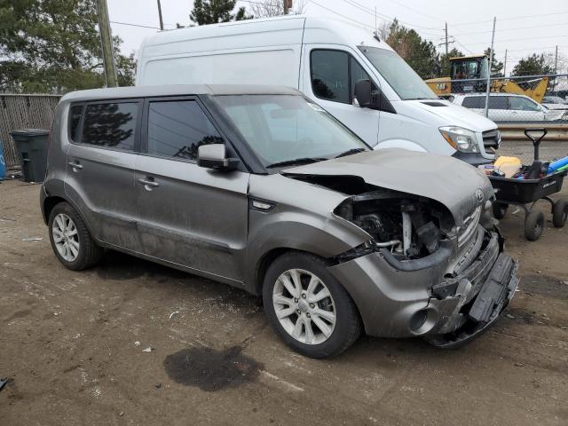 KNDJT2A53D7556723 - 2013 KIA SOUL GRAY photo 4