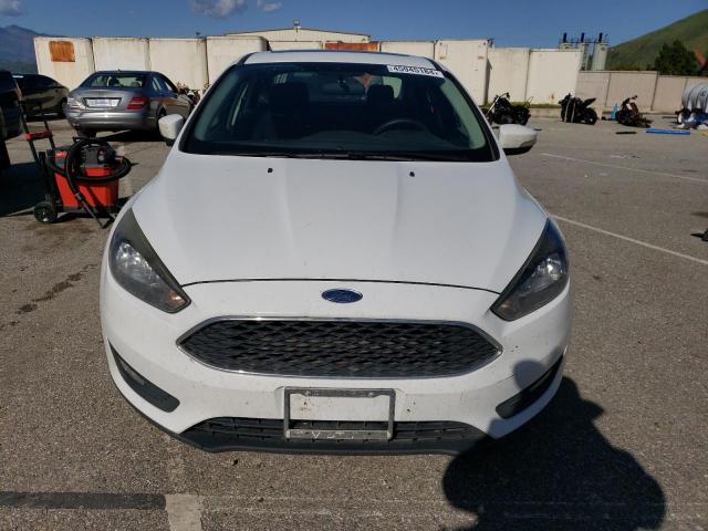 1FADP3H2XHL263746 - 2017 FORD FOCUS SEL WHITE photo 5