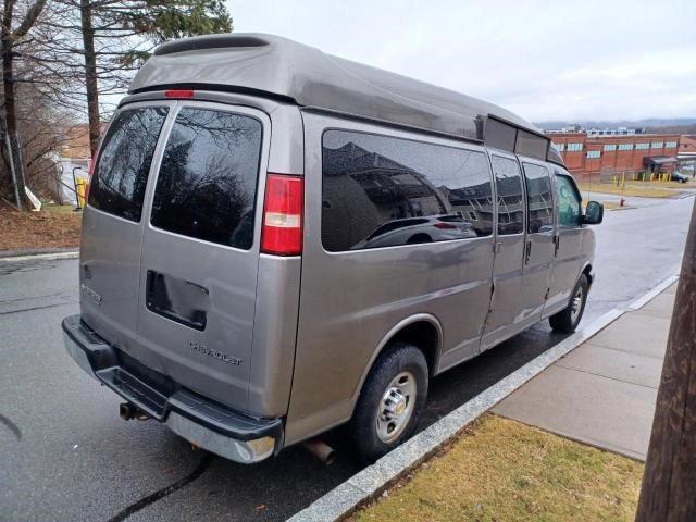 1GAHG39U761117155 - 2006 CHEVROLET EXPRESS G3 GRAY photo 3