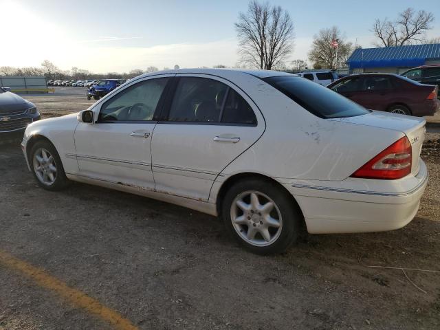 WDBRF61J13F343626 - 2003 MERCEDES-BENZ C 240 WHITE photo 2