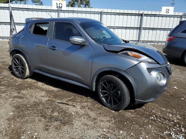 JN8AF5MR4GT604477 - 2016 NISSAN JUKE S GRAY photo 4