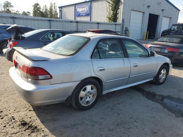 1HGCG16501A082147 - 2001 HONDA ACCORD EX SILVER photo 3