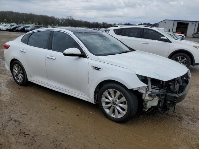 5XXGU4L3XGG104729 - 2016 KIA OPTIMA EX WHITE photo 4