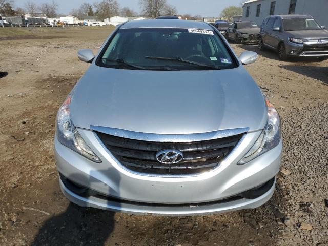 5NPEB4AC9EH942414 - 2014 HYUNDAI SONATA GLS SILVER photo 5