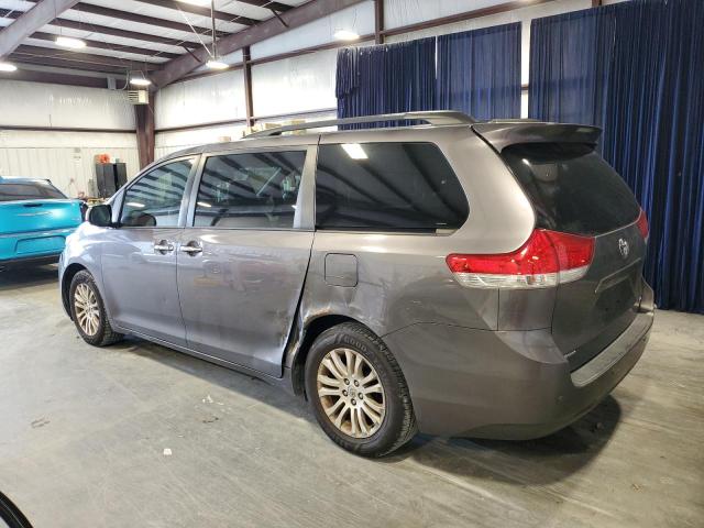 5TDYK3DC3DS345822 - 2013 TOYOTA SIENNA XLE SILVER photo 2