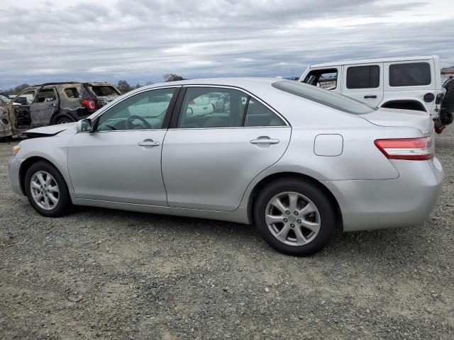 4T1BF3EKXBU752511 - 2011 TOYOTA CAMRY BASE SILVER photo 2