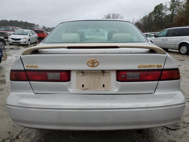 4T1BG22K9VU048803 - 1997 TOYOTA CAMRY CE SILVER photo 6