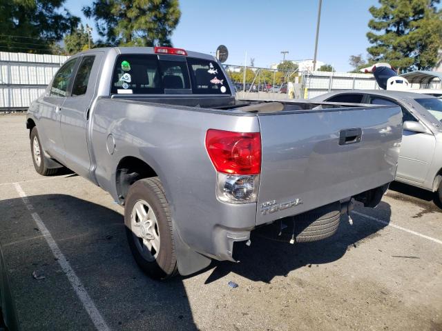 5TFRV54178X055475 - 2008 TOYOTA TUNDRA DOUBLE CAB SILVER photo 2