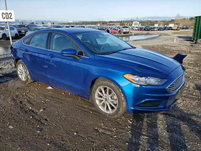 3FA6P0HD6HR187887 - 2017 FORD FUSION SE BLUE photo 4