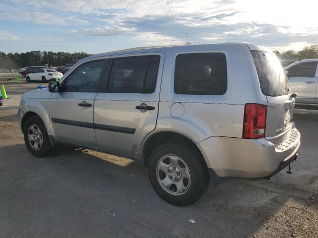 5FNYF3H28BB020204 - 2011 HONDA PILOT LX SILVER photo 2