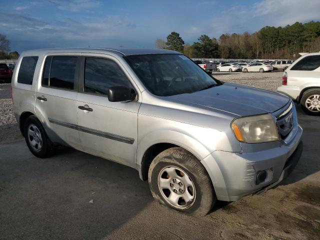 5FNYF3H28BB020204 - 2011 HONDA PILOT LX SILVER photo 4