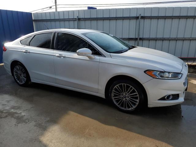 3FA6P0HR5DR219119 - 2013 FORD FUSION SE WHITE photo 4