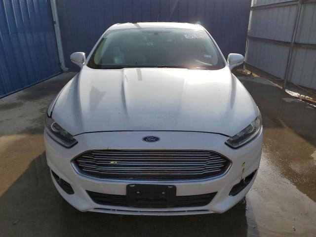 3FA6P0HR5DR219119 - 2013 FORD FUSION SE WHITE photo 5